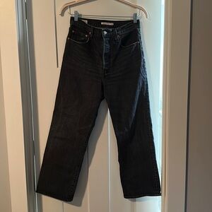 High rise wide leg cropped Levi’s